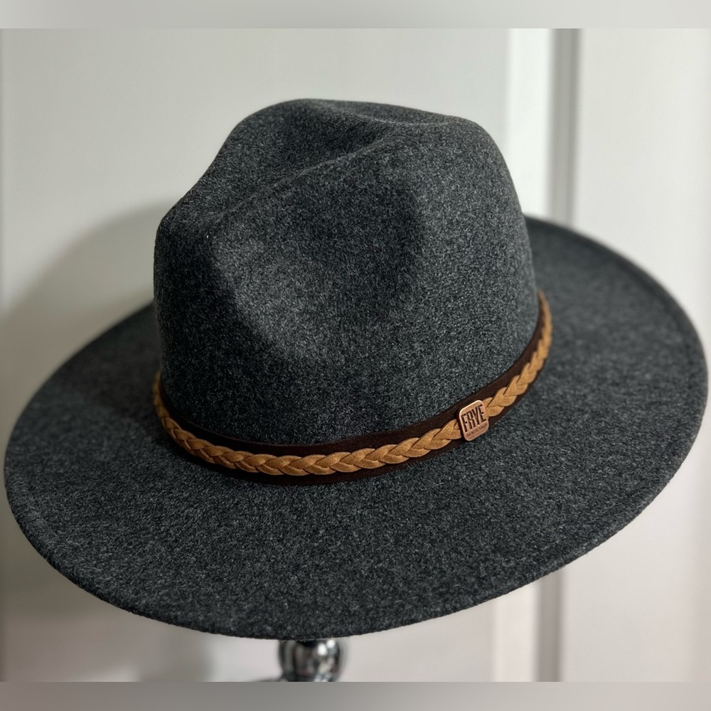 NWT Frye Felted Hat